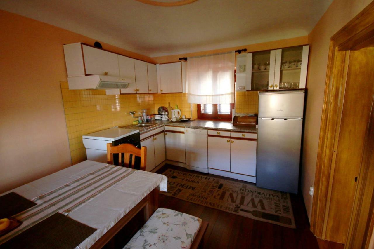 Apartment Lorna & Igor Zuvic Omišalj المظهر الخارجي الصورة